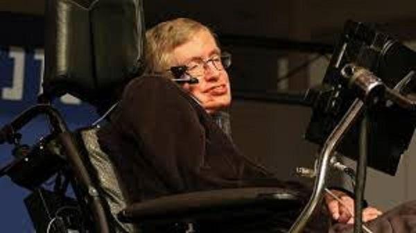 استیون هاوکینگ در سن ۷۶ سالگی درگذشت