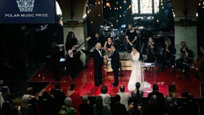 هنرمندان افغانستان ، جایزه پولار ( نوبل موسیقی) 2018 را از دست پادشاه سوئد دریافت کردند