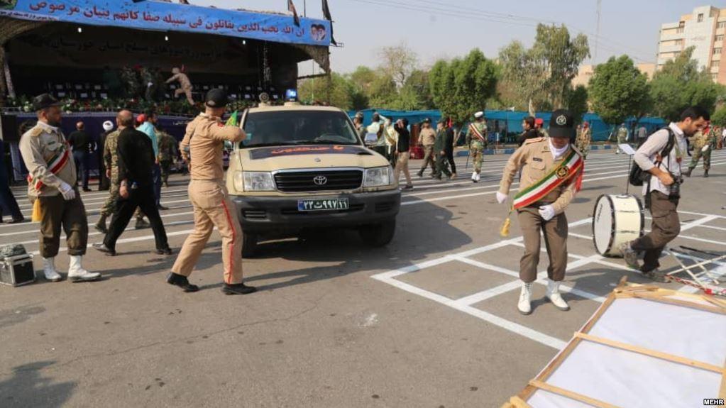  «حمله تروریستی» در رژه نظامی اهواز تا کنون 24 کشته و 53 مجروح داشته