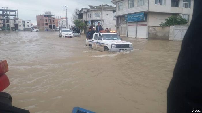 دست‌کم ۱۰ استان ایران همچنان با سیلاب‌های ناشی از بارش‌های شدید مواجه هستند.