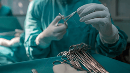 پزشکان استرالیایی می توانند به دلیل اعتقادات مذهبی خود از انجام اعمال جراحی امتناع کنند..آیا این قانون با سوگندنامه پزشکان همخوانی دارد؟