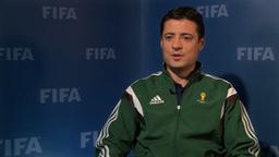 فرار نخبگان از ایران/علیرضافغانی، داور نام‌آشنای فوتبال ایران به استرالیا آمد