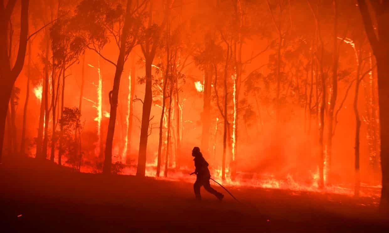 هشدار وضعیت قرمز ، در ایالت های نیوساوت ولز ، ویکتوریا و تاسمانی استرالیا