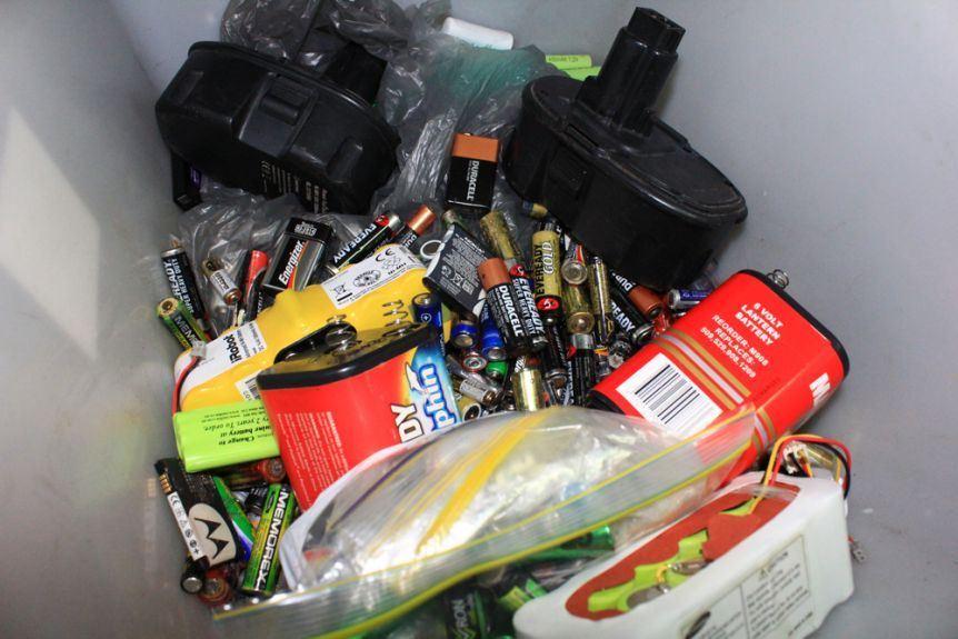 موفقیت محققان استرالیا /باتری‌های کهنه را می‌توان به کود تبدیل کرد