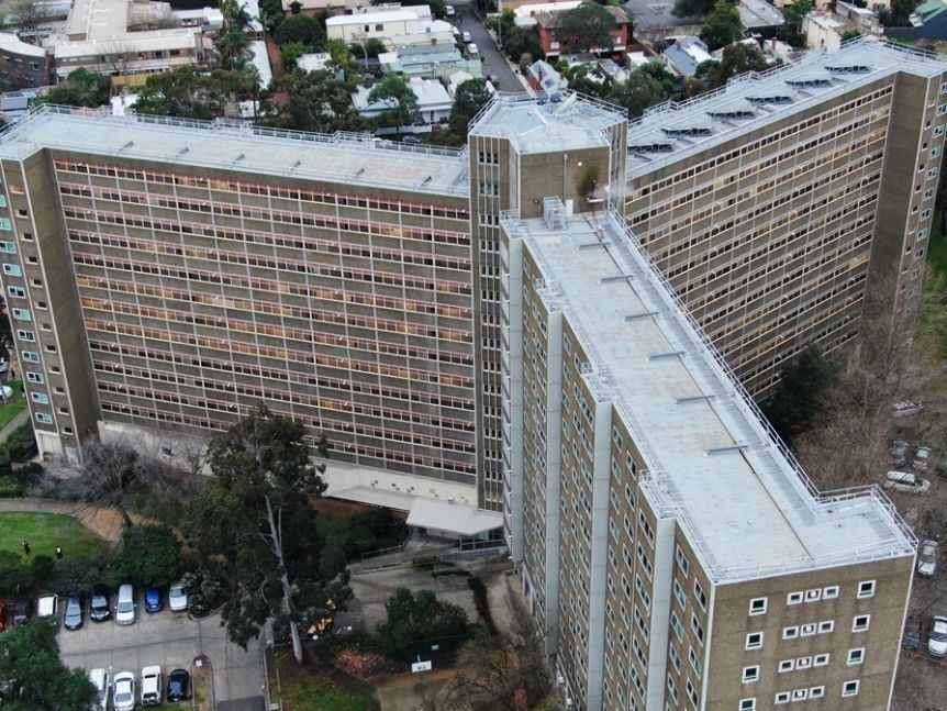 اخبار کروناویروس استرالیا/قرنطینه کامل یکی از 9 برج ملبورن بدلیل انتشار و انتقال کروناویروس