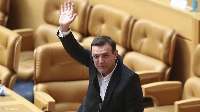 عزیزی خادم رئیس فدراسیون فوتبال ایران شد