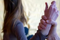 سن رضایت برای رابطه جنسی در فرانسه به 15 سال می‌رسد