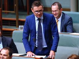 آزار و اذیت اینترنتی زنان توسط نماینده پارلمان استرالیا