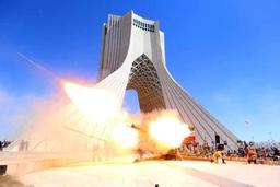 ترک‌های تازه بر پیکر برج آزادی در تهران