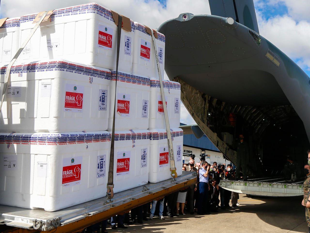 سازمان‌های خیریه بریتانیا: به کشورهای فقیر واکسن صادر کنید