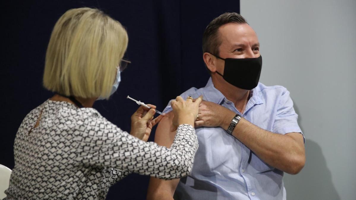 تزریق واکسن آسترازنکاه به نخست‌وزیر استرالیای غربی