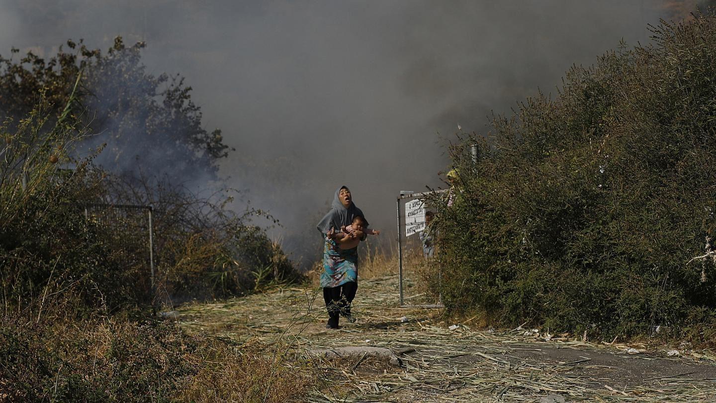 10 سال حبس برای چهار پناهجوی افغان به جرم آتش‌سوزی اردوگاه