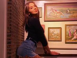 دادگاهی شدن اینفلوئنسر ترک به دلیل عکاسی در موزه سکس آمستردام