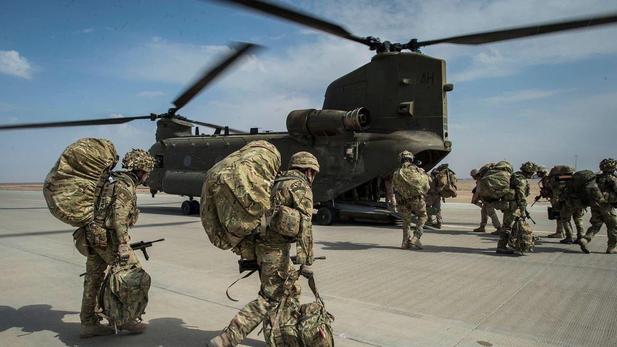 خروج کامل بریتانیایی‌ها به همراه 8 هزار شهروند افغان از افغانستان