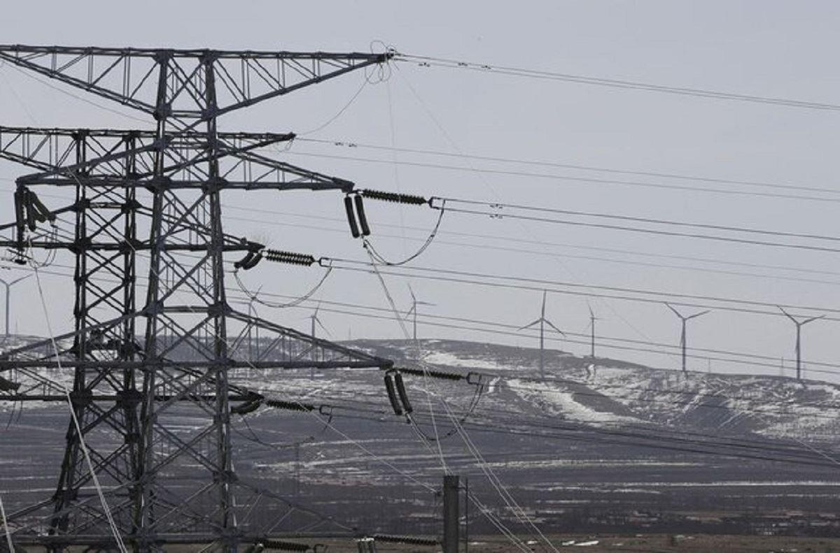 کمبود برق در چین کارخانه‌های تامین‌کننده اپل و تسلا را تعطیل کرد