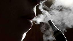 مجوز فروش سیگارهای الکترونیکی برای نخستین‌بار در آمریکا