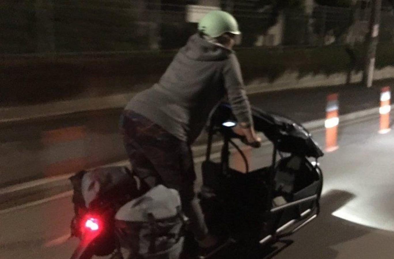 نماینده پارلمان نیوزلند با دوچرخه برای زایمان به بیمارستان رفت