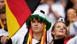 برگزاری مسابقات فوتبال آلمان با حضور 15 هزار تماشاگر