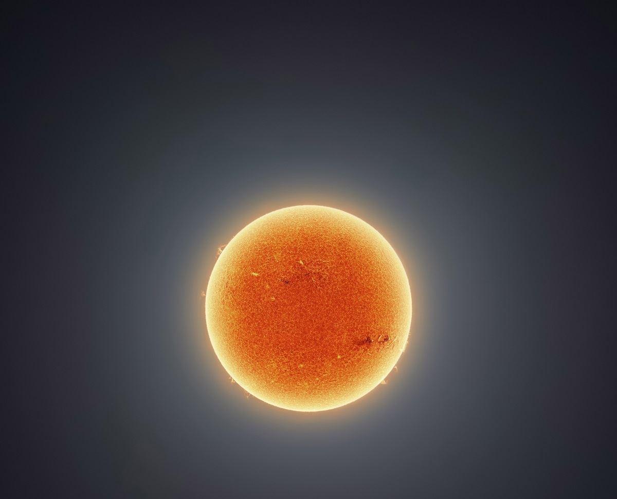 150 هزار تصویر برای خلق یک عکس از خورشید