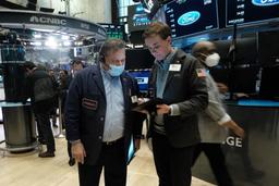 کوچک شدن اقتصاد آمریکا طی سه ماهه اول سال جاری 