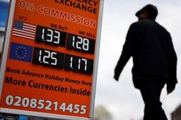 سقوط تاریخی؛ کاهش ارزش یورو در برابر دلار