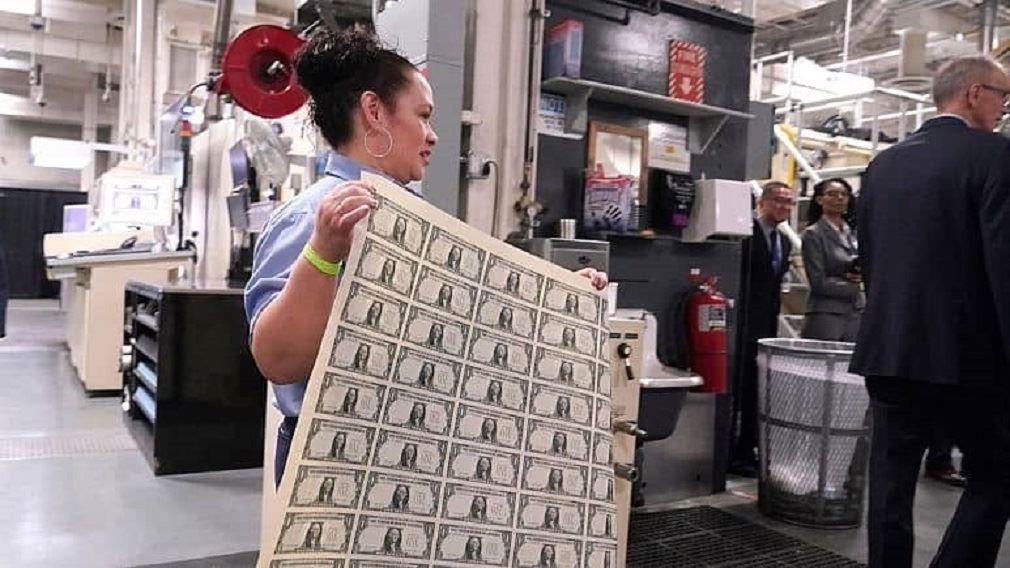 دلار قوی به ضرر کشورهای دیگر است؟