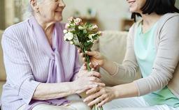 دومین یک شنبه ماه می و جشن روز جهانی مادر