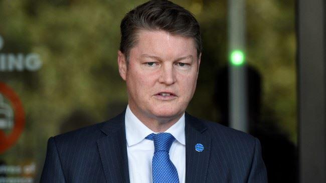 عذرخواهی وزیرآموزش ویکتوریا از دانش آموزان پایه دوازدهم