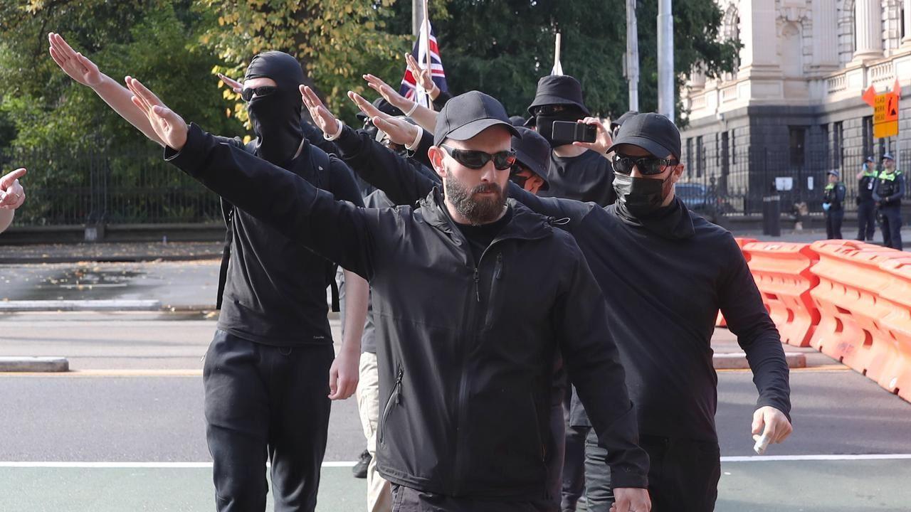 تصویب قوانین ممنوعیت نمایش نماد‌ها و سلام نازی در‌ استرالیا 