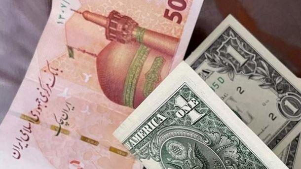 ریال ایران در صدر فهرست کم‌ارزش‌ترین پول‌ جهان در سال ۲۰۲۴