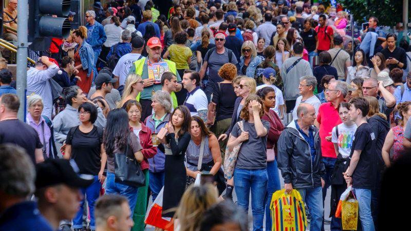 ورود مهاجران خارجی جدید، جمعیت استرالیا را افزایش داد