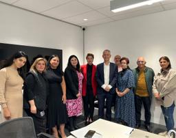 دیدار جمعی از ایرانیان ویکتوریا با وزیر مهاجرت استرالیا 