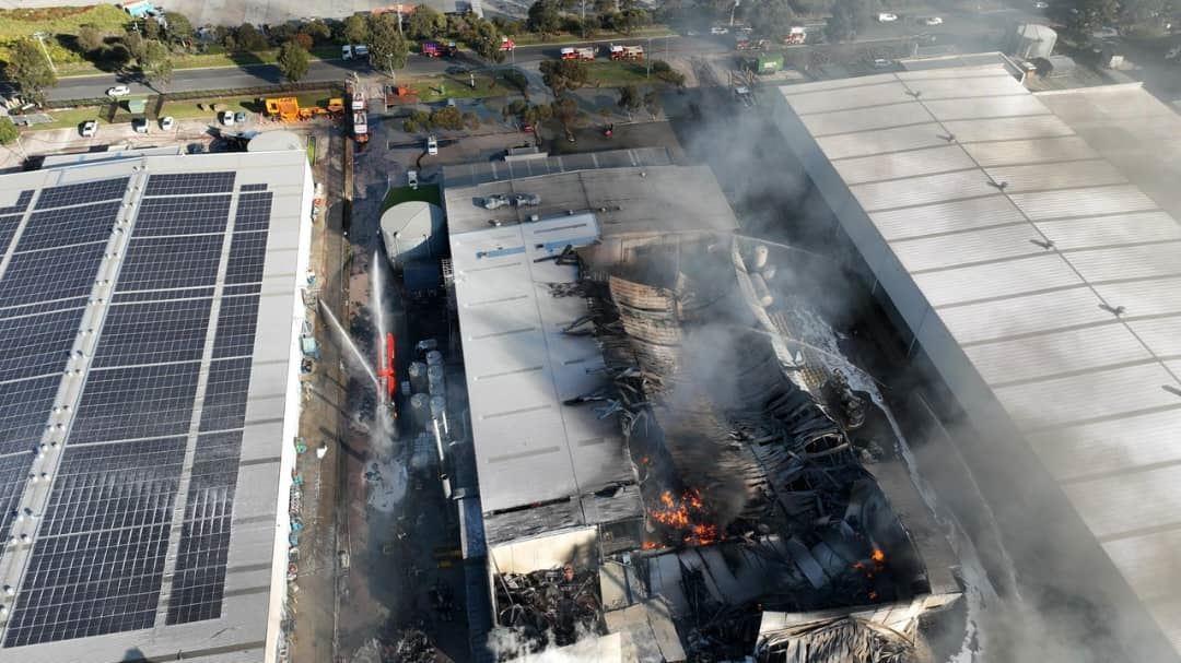 نگرانی‌های بهداشتی و سلامتی پس از مهار آتش‌سوزی در غرب ملبورن