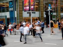 در استرالیا هر دقیقه یک مهاجر خارجی جدید به جمعیت کشور افزوده می‌شود