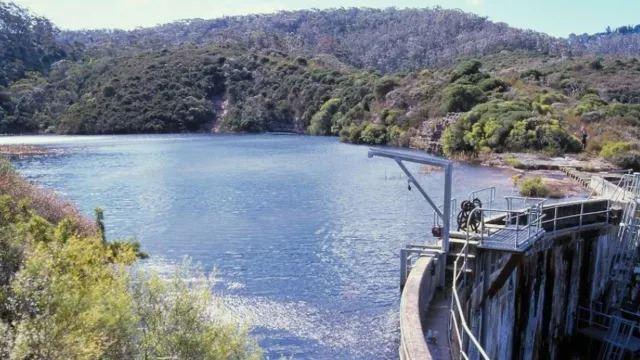 بسته شدن یک سد در نیوساو‌ ولز به دلیل آلودگی به "مواد شیمیایی برای همیشه"