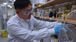 اختراع فیلتر تبدیل "مواد شیمیایی برای همیشه" به باتری‌های شارژی توسط دانشمندان استرالیایی