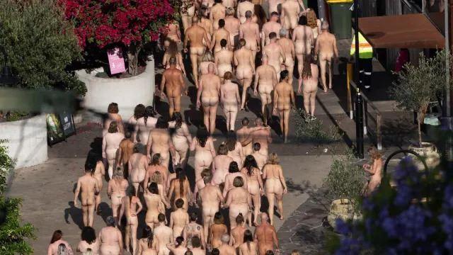 نمایش هزاران زن و مرد عریان در بریزبن، ایالت کوئینزلند