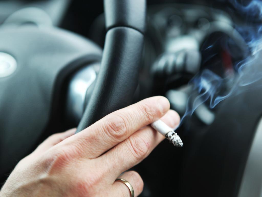 بیش از 800 دلار جریمه برای پرتاب سیگار روشن از ماشین، در ایالت ویکتوریا