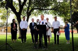 جستجو برای دستگیری سارق دو دستگاه ماشین و کودکان داخل آن‌ها در استرالیای غربی