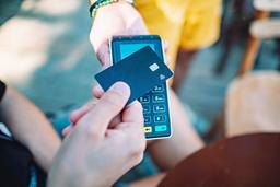 صدور کارت‌های اعتباری و بانکی ساده برای نخستین بار در استرالیا