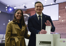 پیروزی شکننده لیبرال‌ها در انتخابات فدرال کانادا؛ سایه ترامپ بر شمال