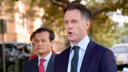 تقاضای نخست‌وزیر نیوساوت‌ولز برای کاهش مالیات بر تنباکو در پی گسترش بازار سیاه سیگار 