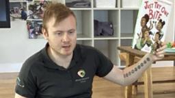 یک پرستار کودک در ملبورن به بیش از ۷۰ مورد آزار جنسی متهم شد؛1200 کودک غربالگری می‌شوند!