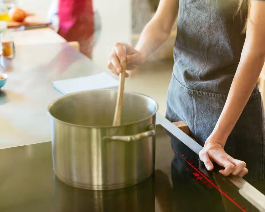 راهکارهای کاربردی برای کاهش بیش از ۹۰ درصدی هزینه برق خانوارهای استرالیایی