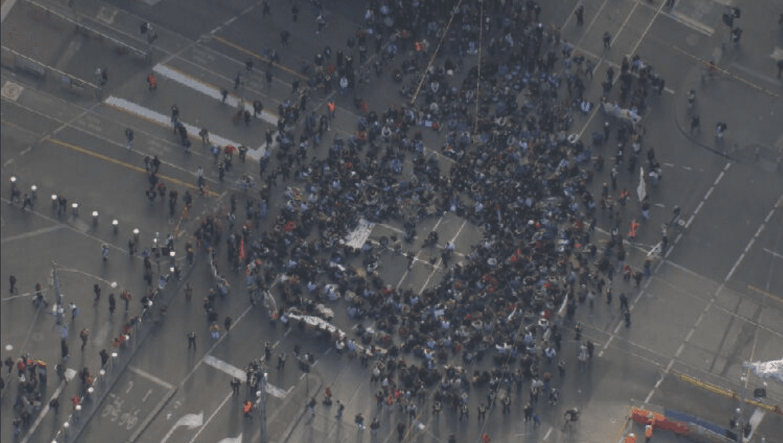 اختلال در مرکز شهر ملبورن در پی تجمع اعتراضی دانشجویان علیه جنگ غزه؛ ۵ نفر بازداشت شدند