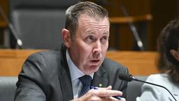 پیشنهاد جسورانه نماینده پارلمان کوئینزلند: پرداخت ۹۰۰۰ دلار به مهاجران بیکار برای ترک استرالیا