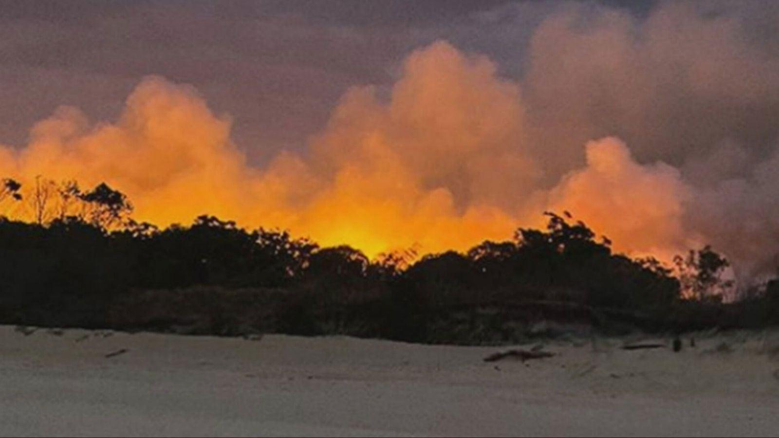 آتش‌سوزی بزرگ در جزیره توریستی مورتون آیلند