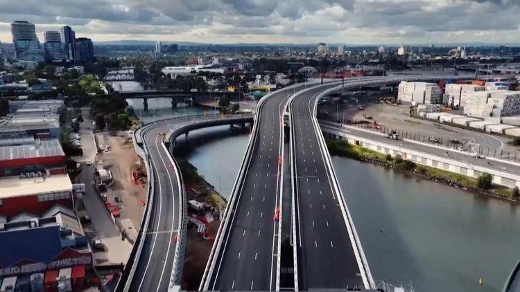 پیشنهاد نخست‌وزیر ویکتوریا برای معافیت رانندگان از پرداخت عوارض بزرگراه‌ها در تابستان