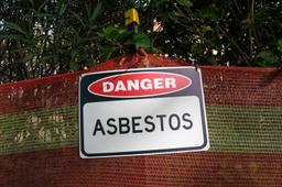 تعطیلی ۱۶ مدرسه در استرالیا به دلیل نگرانی از آزبست در شن‌های رنگی