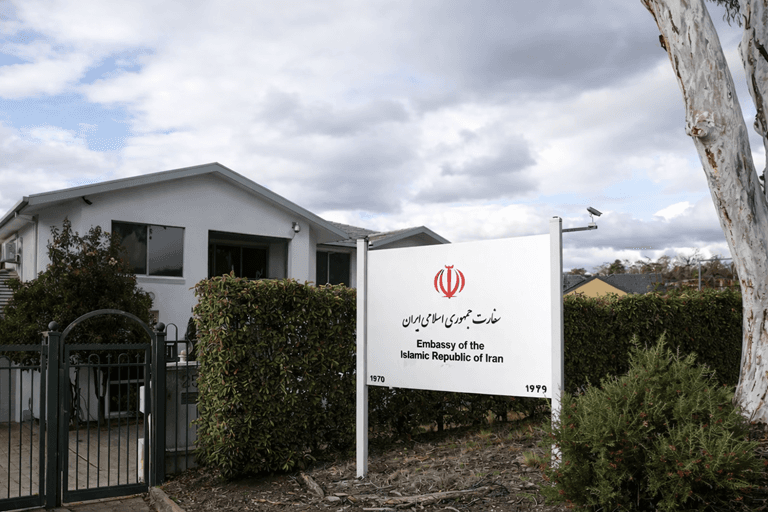 پناهندگی یک دیپلمات ایرانی در استرالیا فاش شد؛ محمد پورنجف پیش‌تر درخواست پناهندگی داده بود